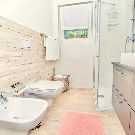 公寓 Sara E Melissa House 列尔纳