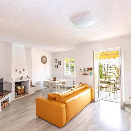 公寓 Sara E Melissa House 列尔纳